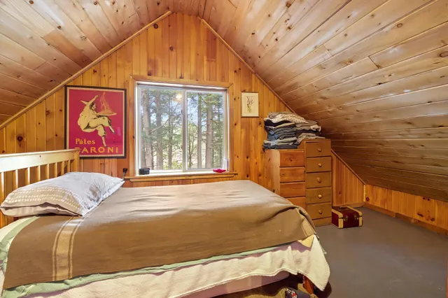 $599,000 | 1 Pioneer Lane, Howland, ME 04448