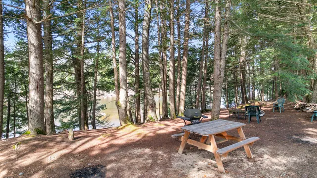 $599,000 | 1 Pioneer Lane, Howland, ME 04448