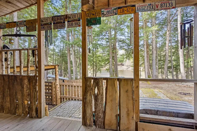 $599,000 | 1 Pioneer Lane, Howland, ME 04448