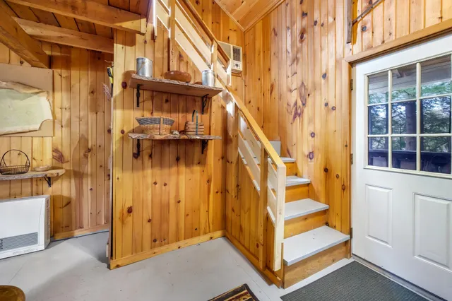 $599,000 | 1 Pioneer Lane, Howland, ME 04448