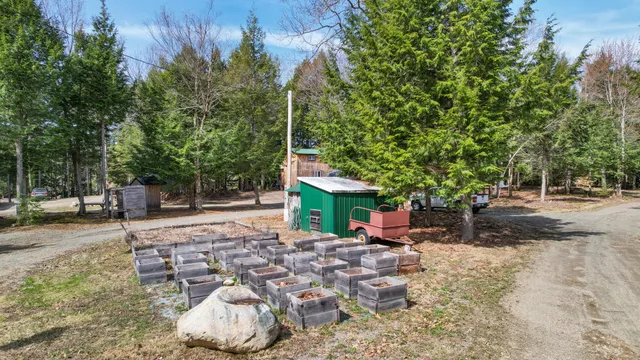 $599,000 | 1 Pioneer Lane, Howland, ME 04448