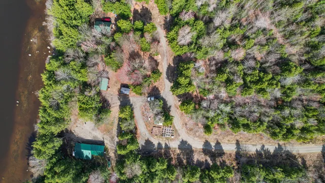 $599,000 | 1 Pioneer Lane, Howland, ME 04448