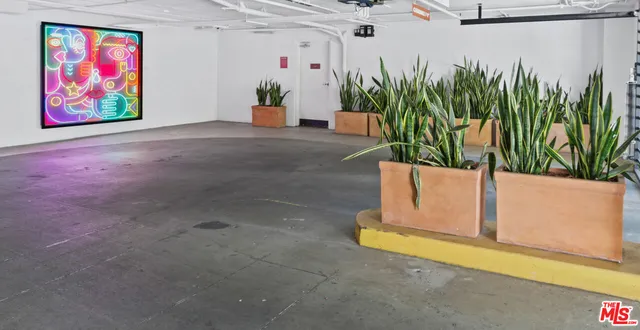 $5,250 | 1430 North Harper Avenue, Unit 211, West Hollywood, CA 90046