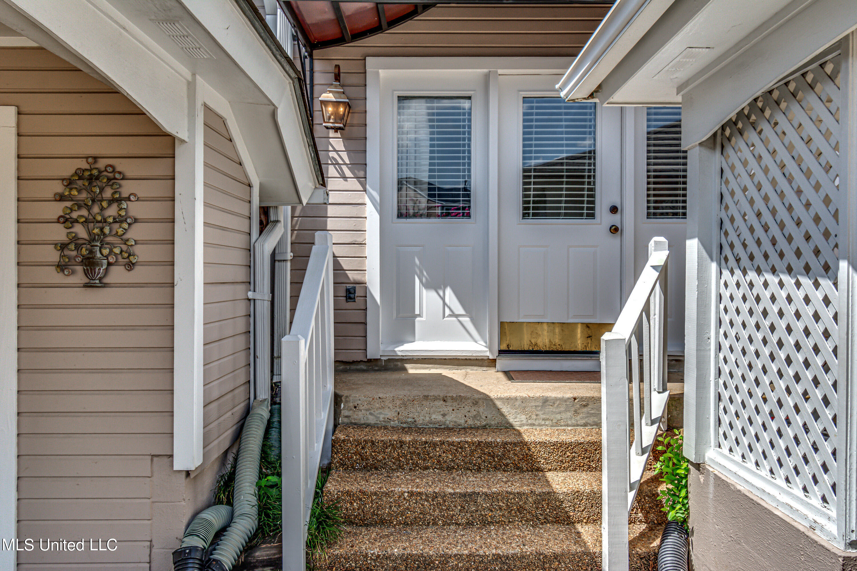 5060 Shadow Ridge Jackson, MS 39211 - Photo 1 of 32 Welcome to your new home!