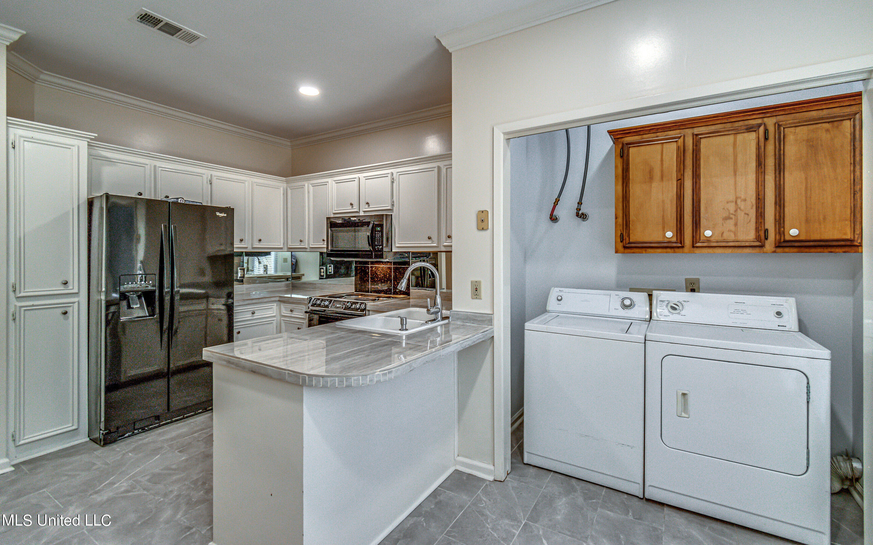 5060 Shadow Ridge Jackson, MS 39211 - Photo 13 of 32 5060 Harling Place-37