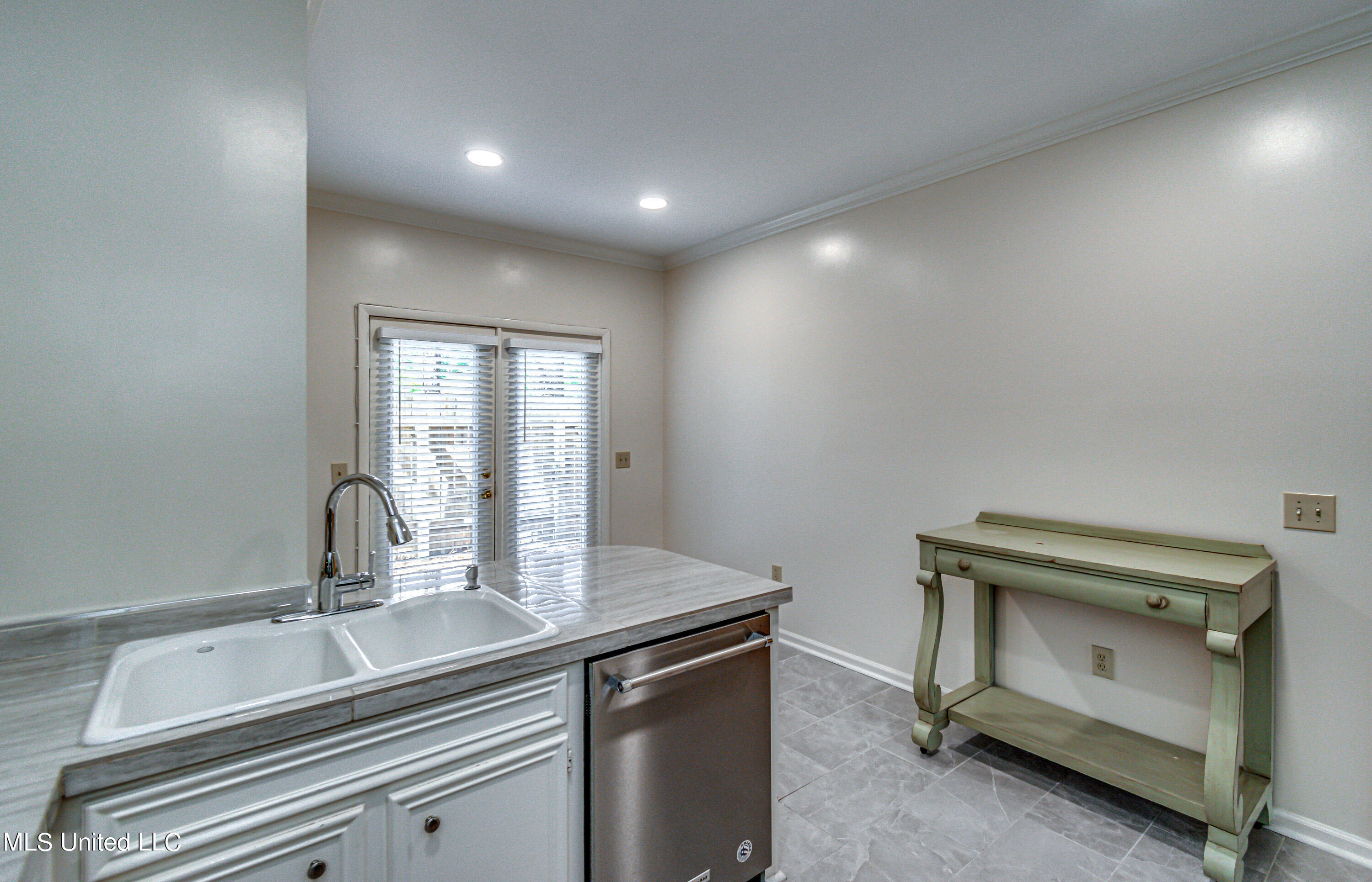 5060 Shadow Ridge Jackson, MS 39211 - Photo 16 of 32 5060 Harling Place-34