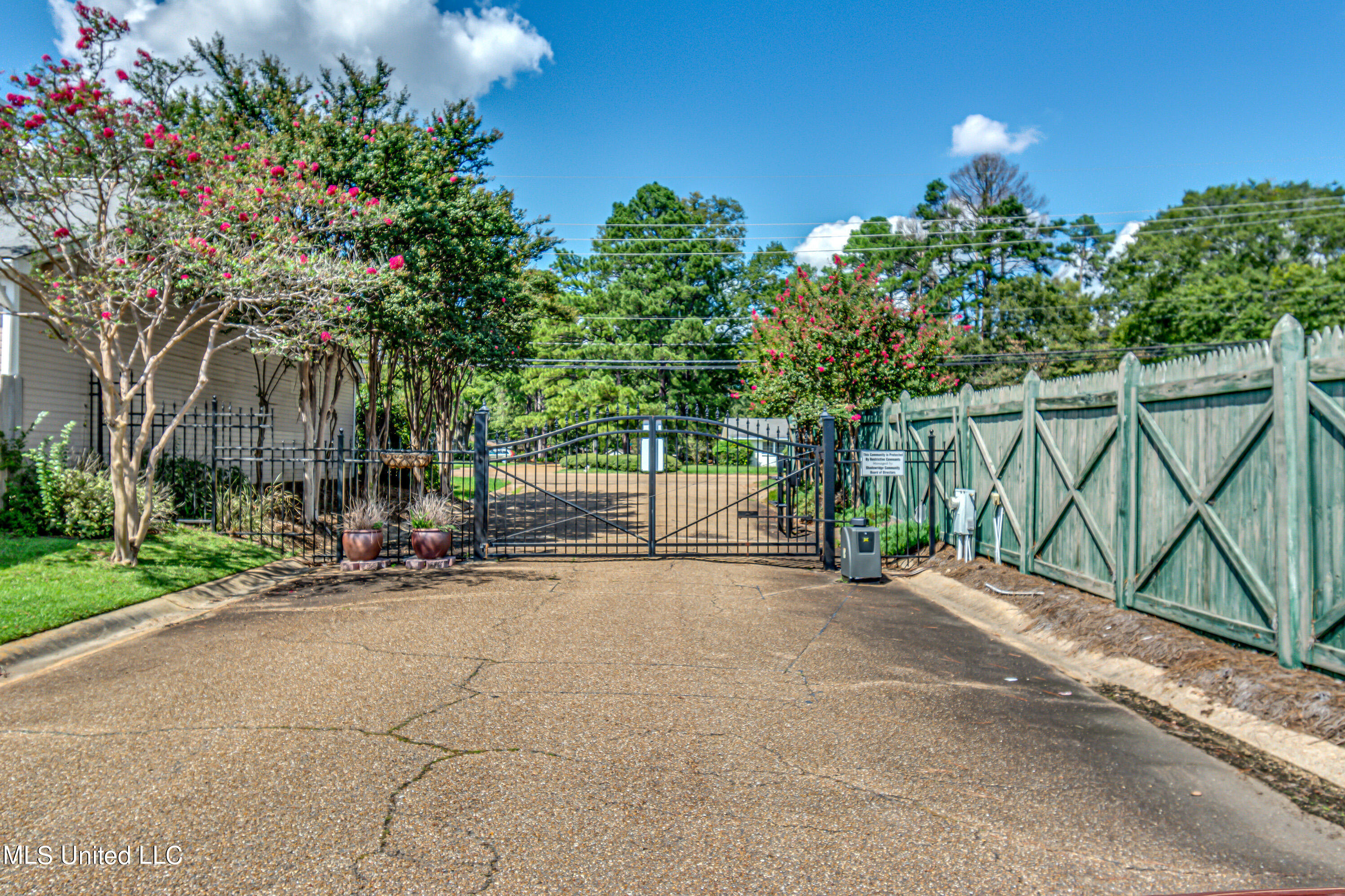 5060 Shadow Ridge Jackson, MS 39211 - Photo 4 of 32 Gated entrance requires code!