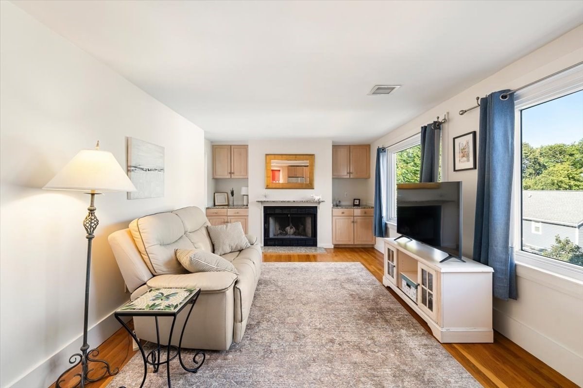 12 Barnes Road, Unit 2 Newton, MA 02458 - Photo 15 of 41 Gallery Image 15