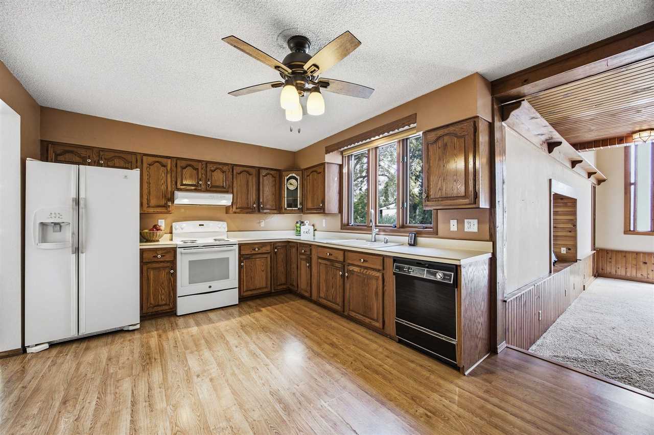 1795 Lake Manor Road Northeast Solon, IA 52333 - Photo 10 of 43 Gallery Image 10