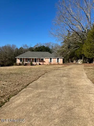 $225,000 | 14999 Dry Grove Road, Raymond, MS 39154