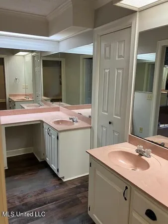 $225,000 | 14999 Dry Grove Road, Raymond, MS 39154