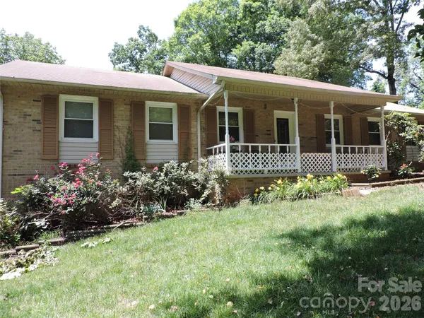 $337,000 | 523 Boxwood Street, Hudson, NC 28638