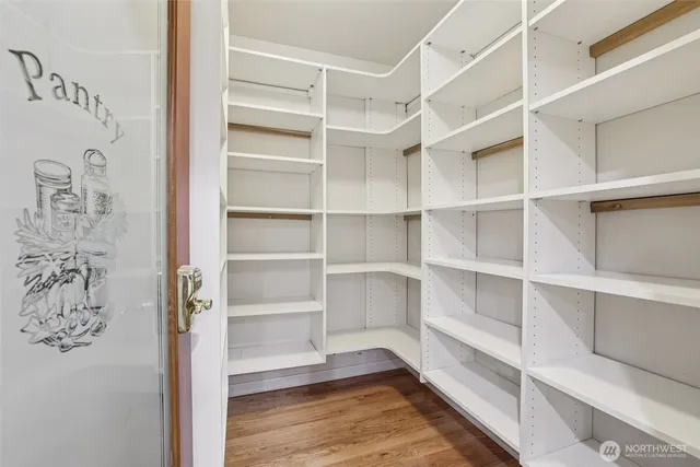 $948,800 | 36121 79th Avenue South, Roy, WA 98580