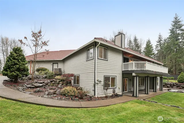 $948,800 | 36121 79th Avenue South, Roy, WA 98580