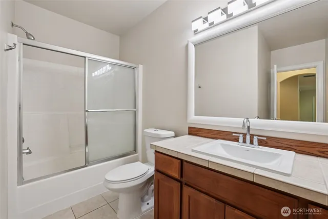 $948,800 | 36121 79th Avenue South, Roy, WA 98580