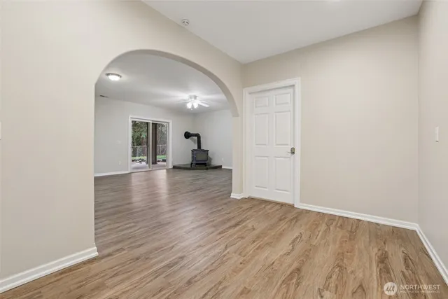 $948,800 | 36121 79th Avenue South, Roy, WA 98580