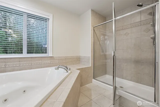 $948,800 | 36121 79th Avenue South, Roy, WA 98580