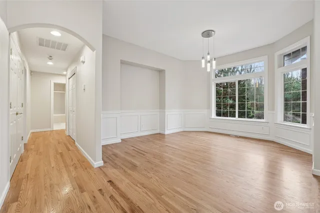 $948,800 | 36121 79th Avenue South, Roy, WA 98580