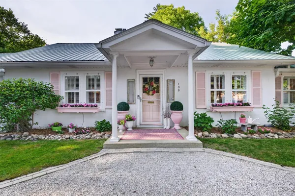 $749,000 | 109 Wompole, Clarkston, MI 48346