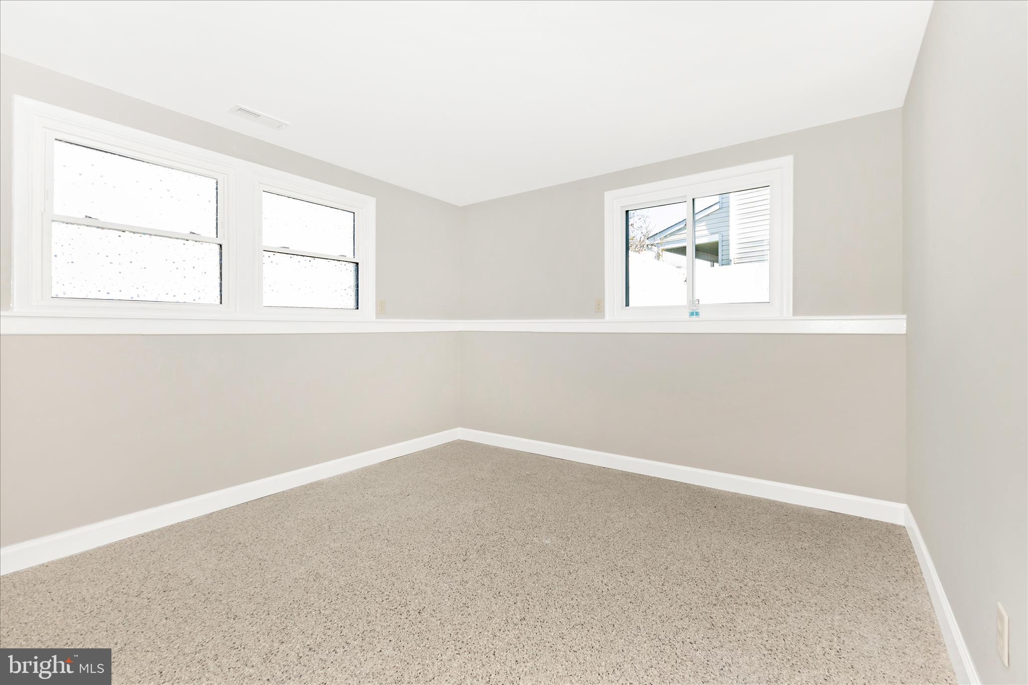 3919 Link Avenue Nottingham, MD 21236 - Photo 40 of 63 an empty room with a window