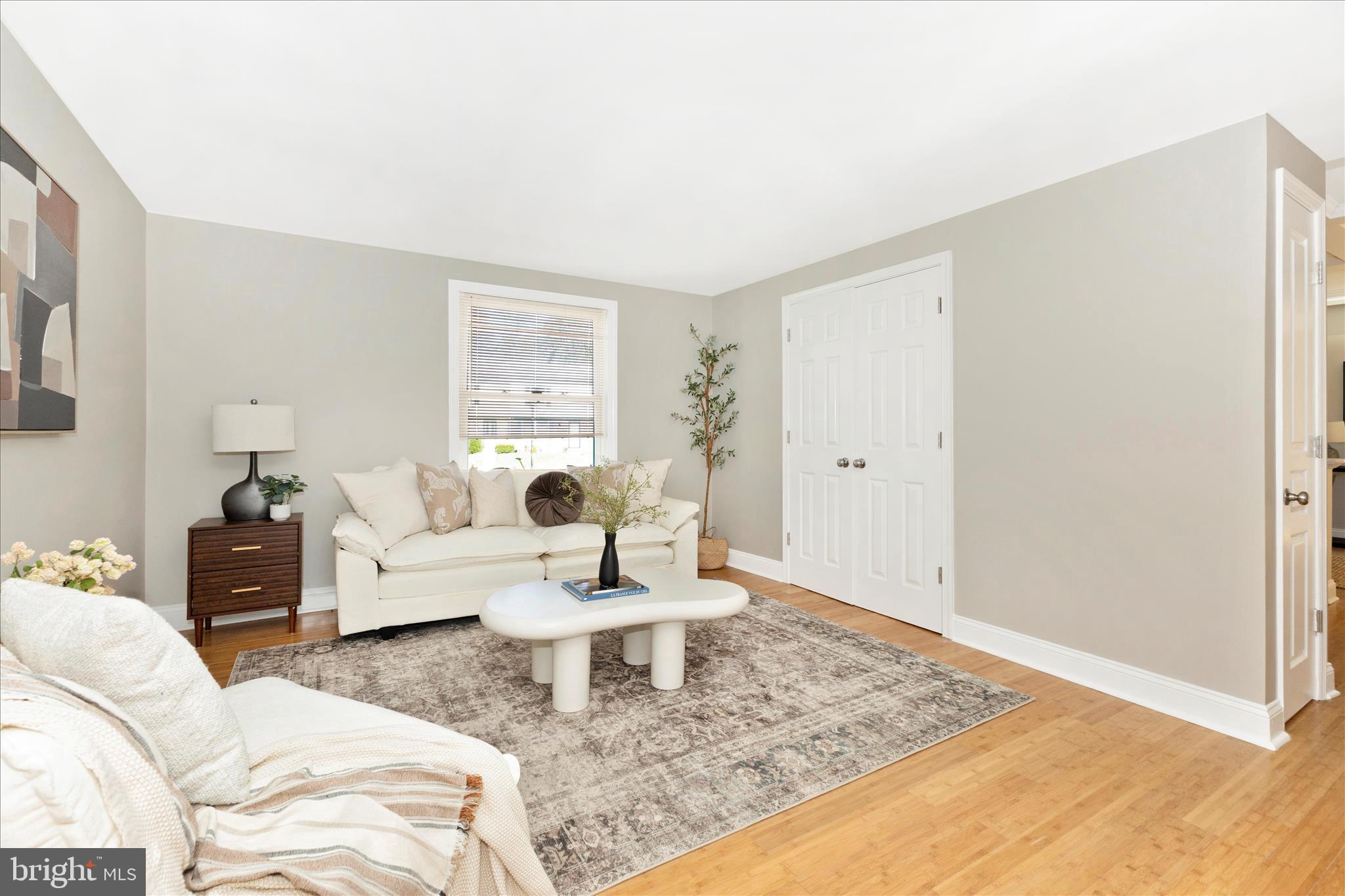 3919 Link Avenue Nottingham, MD 21236 - Photo 6 of 63 a living room with furniture