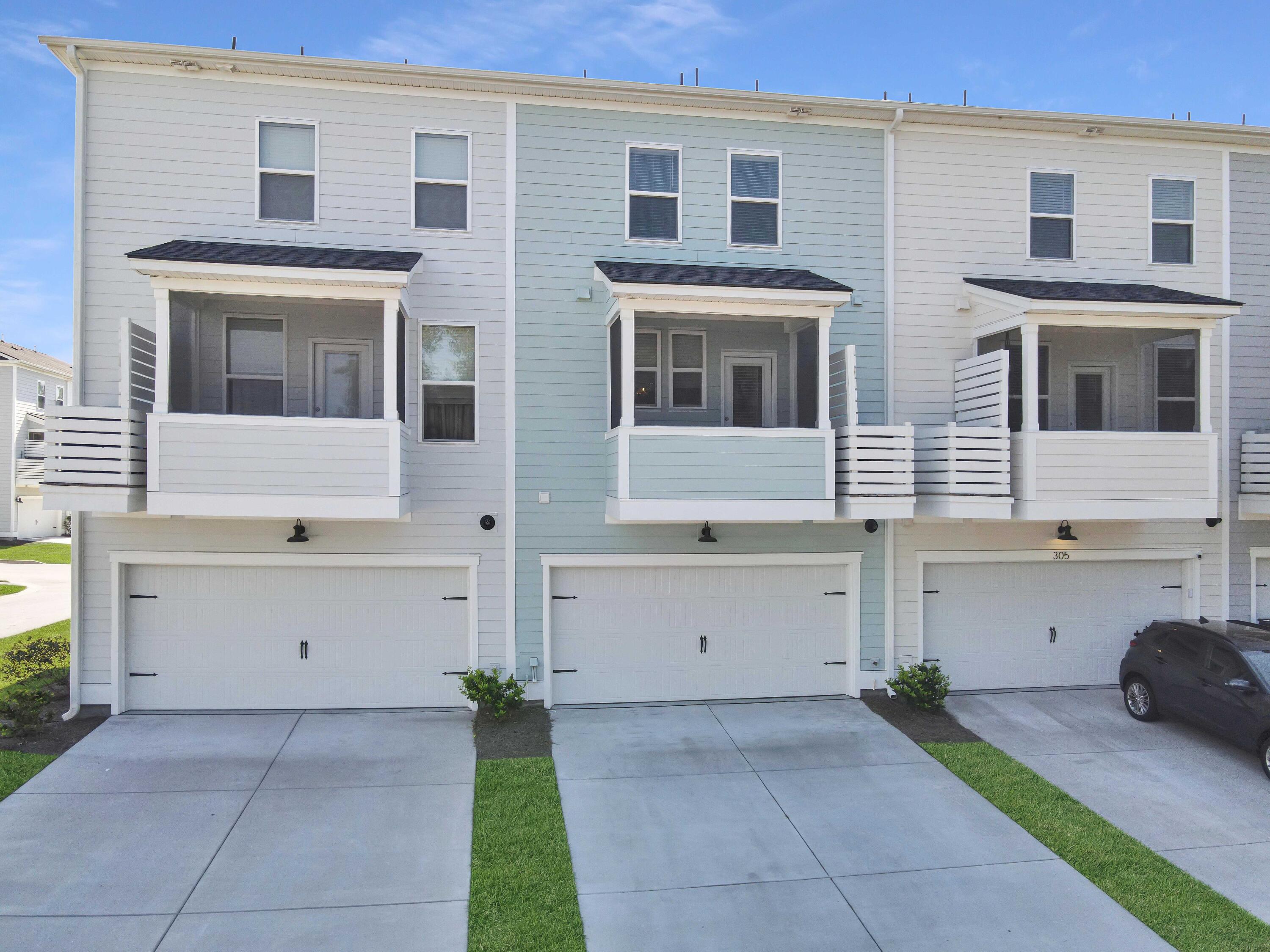 303 Pathfinder Way Charleston, SC 29492 - Photo 4 of 35 IMG_1412