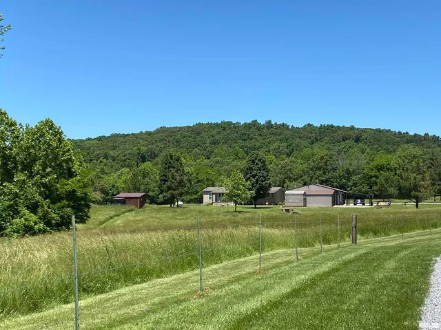 $399,900 | 1640 Pleasant Ridge Road, Vienna, IL 62995