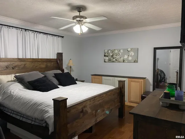 $399,900 | 1640 Pleasant Ridge Road, Vienna, IL 62995