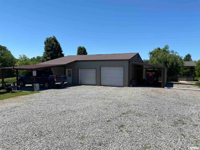 $399,900 | 1640 Pleasant Ridge Road, Vienna, IL 62995