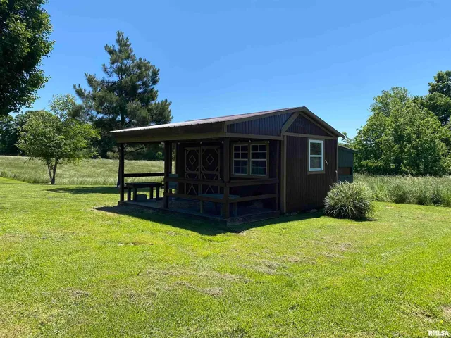 $399,900 | 1640 Pleasant Ridge Road, Vienna, IL 62995