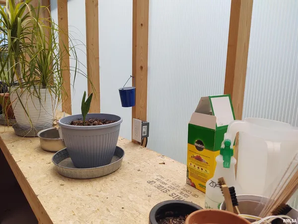 $345,000 | 1640 Pleasant Ridge Road, Vienna, IL 62995