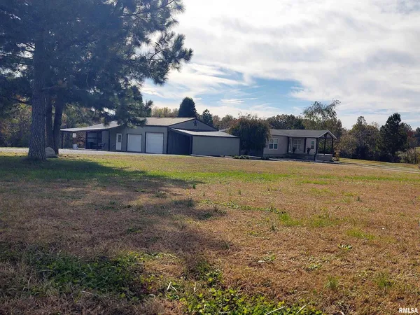 $345,000 | 1640 Pleasant Ridge Road, Vienna, IL 62995