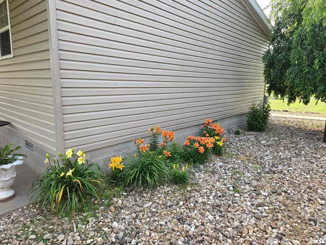 $399,900 | 1640 Pleasant Ridge Road, Vienna, IL 62995