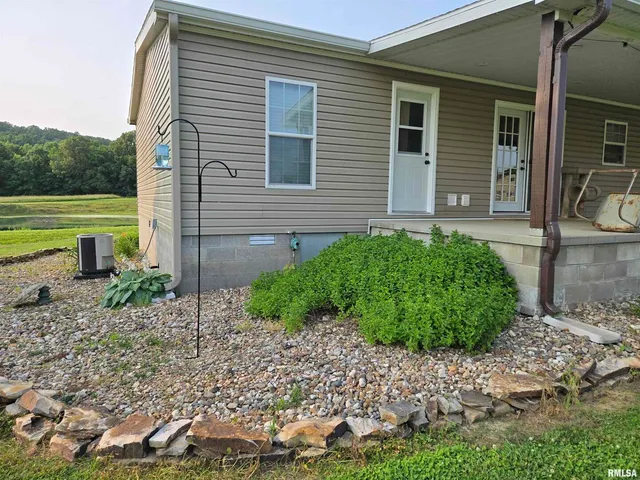 $399,900 | 1640 Pleasant Ridge Road, Vienna, IL 62995