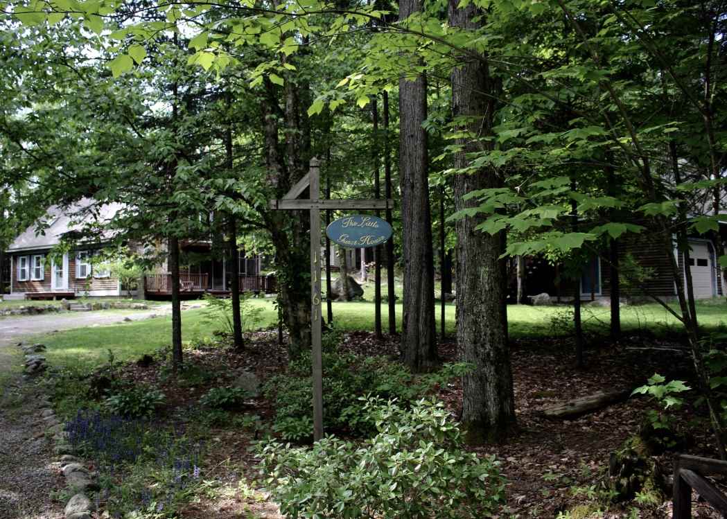 1161 Prospect Street Bethlehem, NH 03574 - Photo 4 of 39 Gallery Image 4