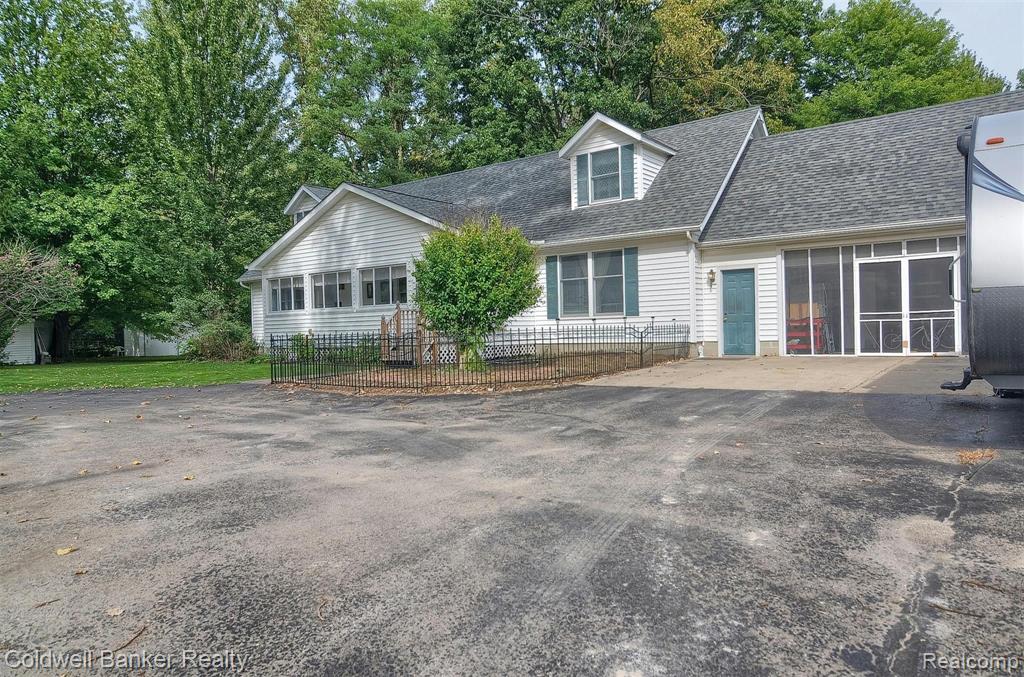 21973 Rust Road New Boston, MI 48164 - Photo 2 of 30
