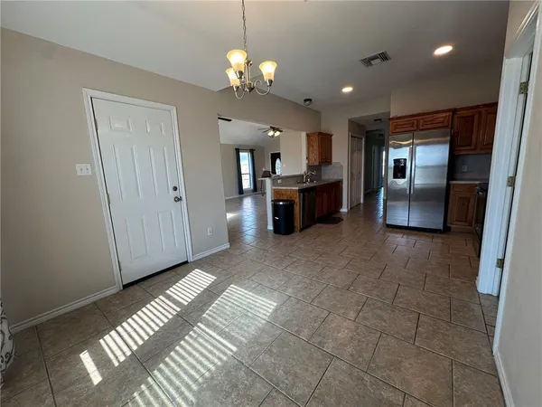 $2,395 | 2012 Cottonwood Drive, Portland, TX 78374