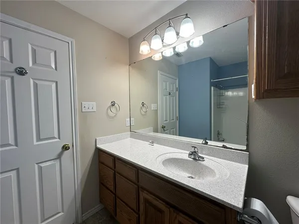 $2,395 | 2012 Cottonwood Drive, Portland, TX 78374