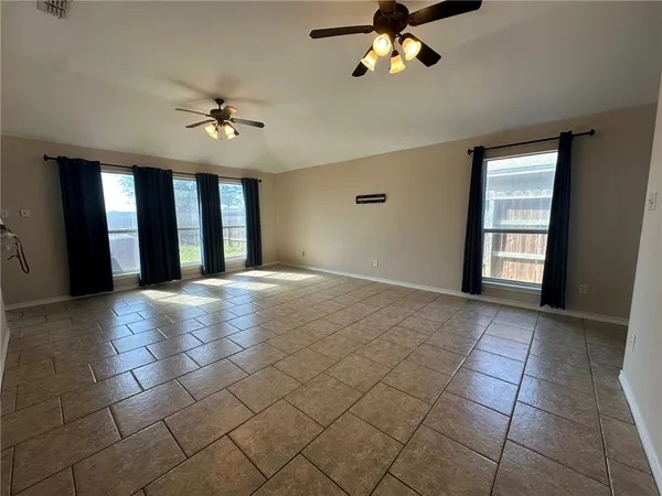 $2,395 | 2012 Cottonwood Drive, Portland, TX 78374