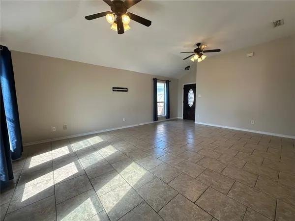 $2,395 | 2012 Cottonwood Drive, Portland, TX 78374