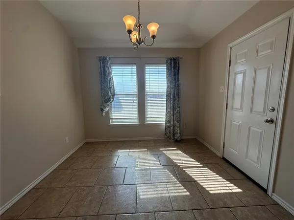 $2,395 | 2012 Cottonwood Drive, Portland, TX 78374