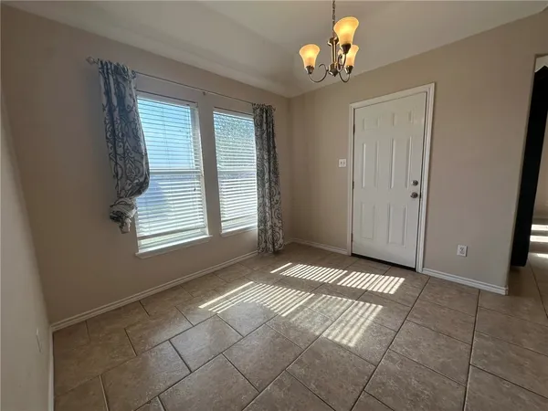 $2,395 | 2012 Cottonwood Drive, Portland, TX 78374