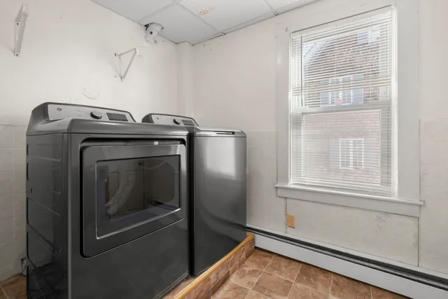 $2,600 | 25 Salem Street, Nashua, NH 03064