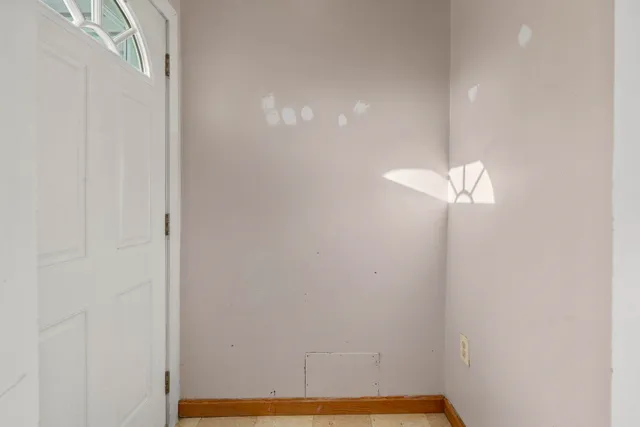 $2,600 | 25 Salem Street, Nashua, NH 03064