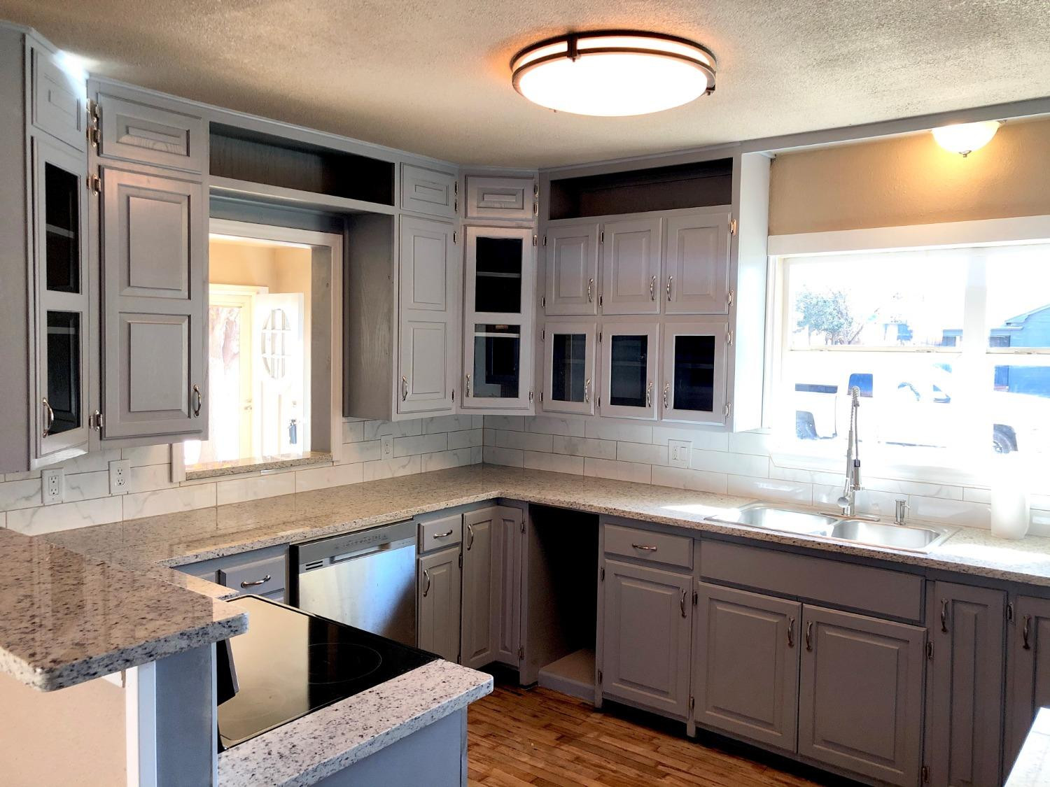 2702 30th Street Lubbock, TX 79410 - Photo 6 of 18 Photo 6