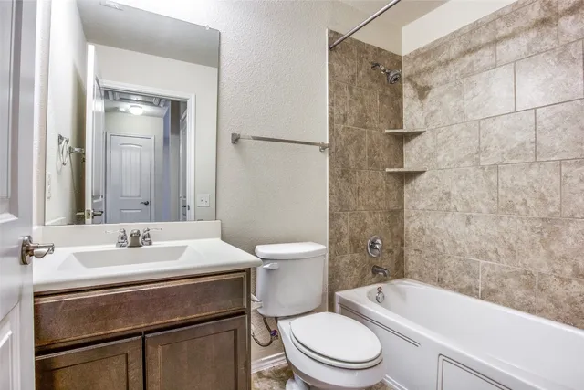 $1,975 | 3605 Alpine Autumn Drive, Austin, TX 78744