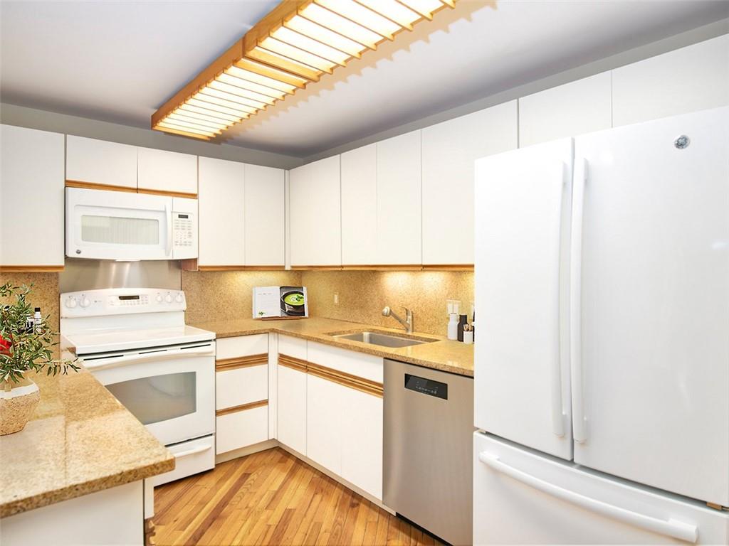 5000 5th, Unit 101 Pittsburgh, PA 15232 - Photo 12 of 38 Kitchen.