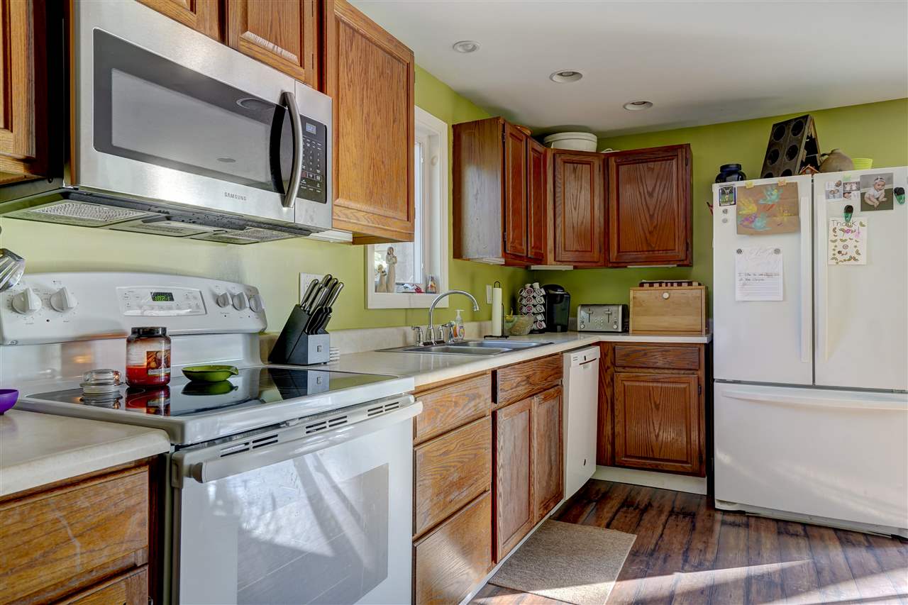 3 Worthley Road Derry, NH 03038 - Photo 21 of 39