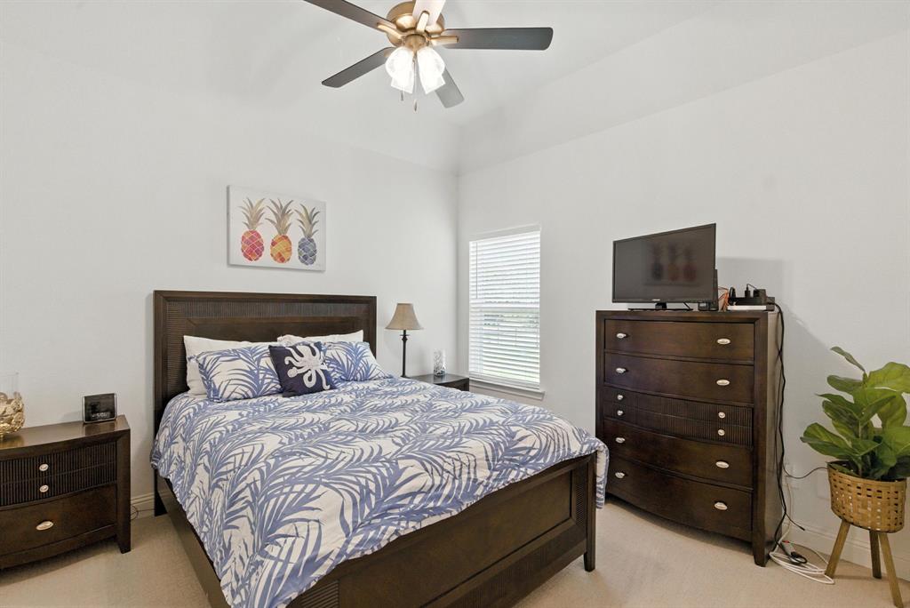 363 Red Bird Drive Springtown, TX 76082 - Photo 40 of 40 a bedroom with a bed and a furniture