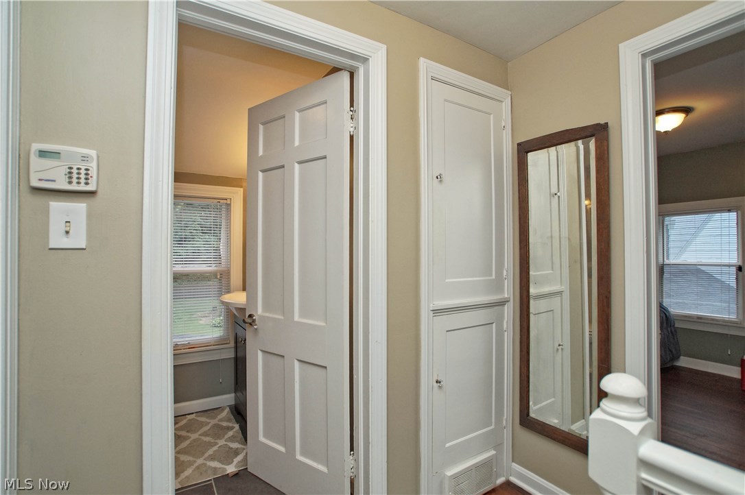 8113 Midland Road Mentor, OH 44060 - Photo 12 of 31